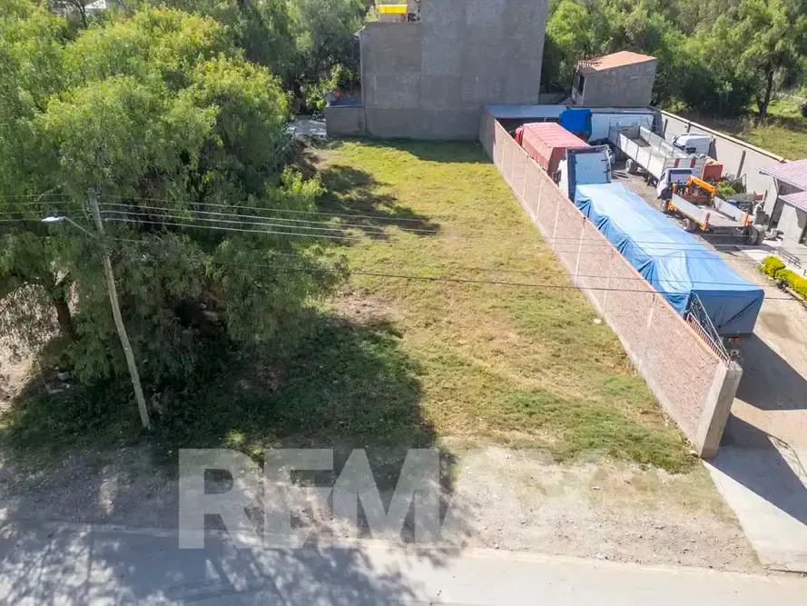 Foto 2 de Terreno Estratégico en Esquina – 666 M² con Doble Frente (Zona Blanco Galindo Km 11.5)