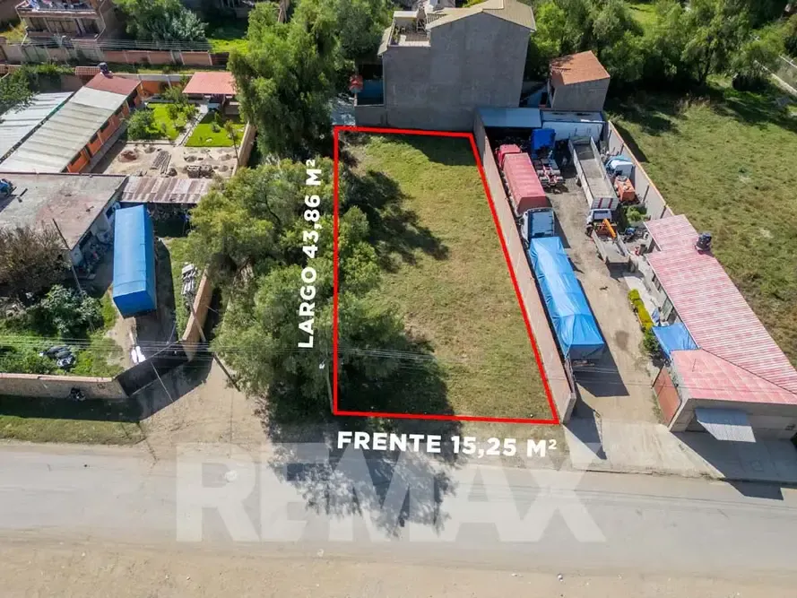 Foto 1 de Terreno Estratégico en Esquina – 666 M² con Doble Frente (Zona Blanco Galindo Km 11.5)