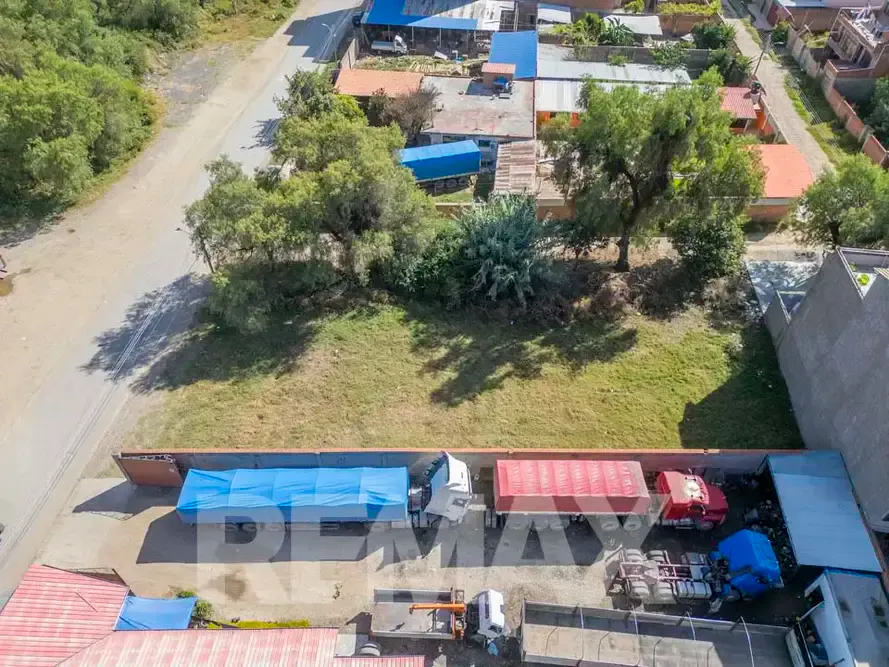 Foto 5 de Terreno Estratégico en Esquina – 666 M² con Doble Frente (Zona Blanco Galindo Km 11.5)