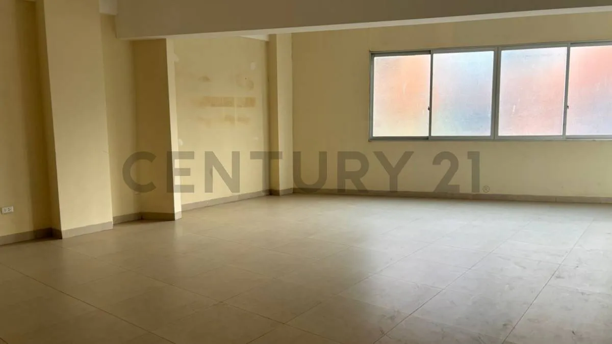 Foto 4 de ¡Local Comercial Amplio en Alquiler!
