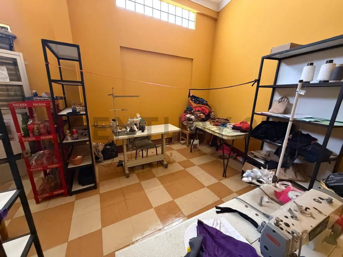 Foto 3 de Edificio en Esquina en Venta – Villa Exaltación 1era Sección