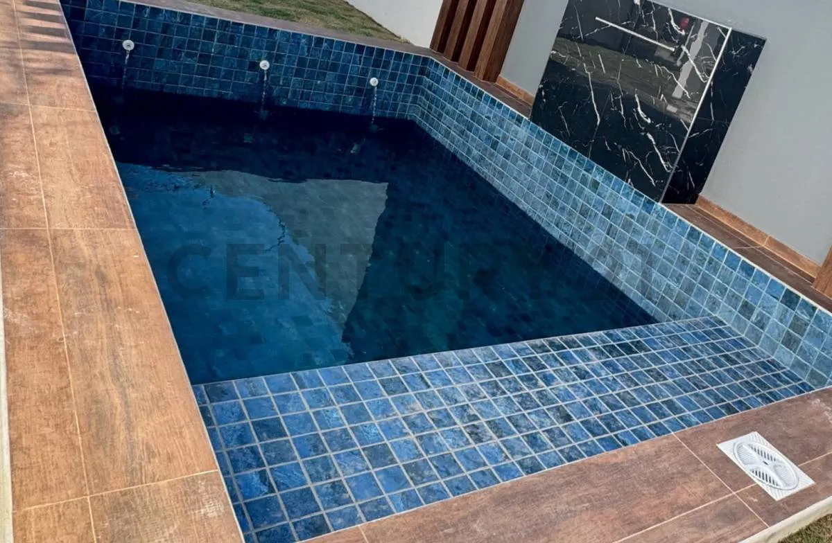 Foto 11 de Casa a Estrenar con Piscina en Venta- Zona Norte