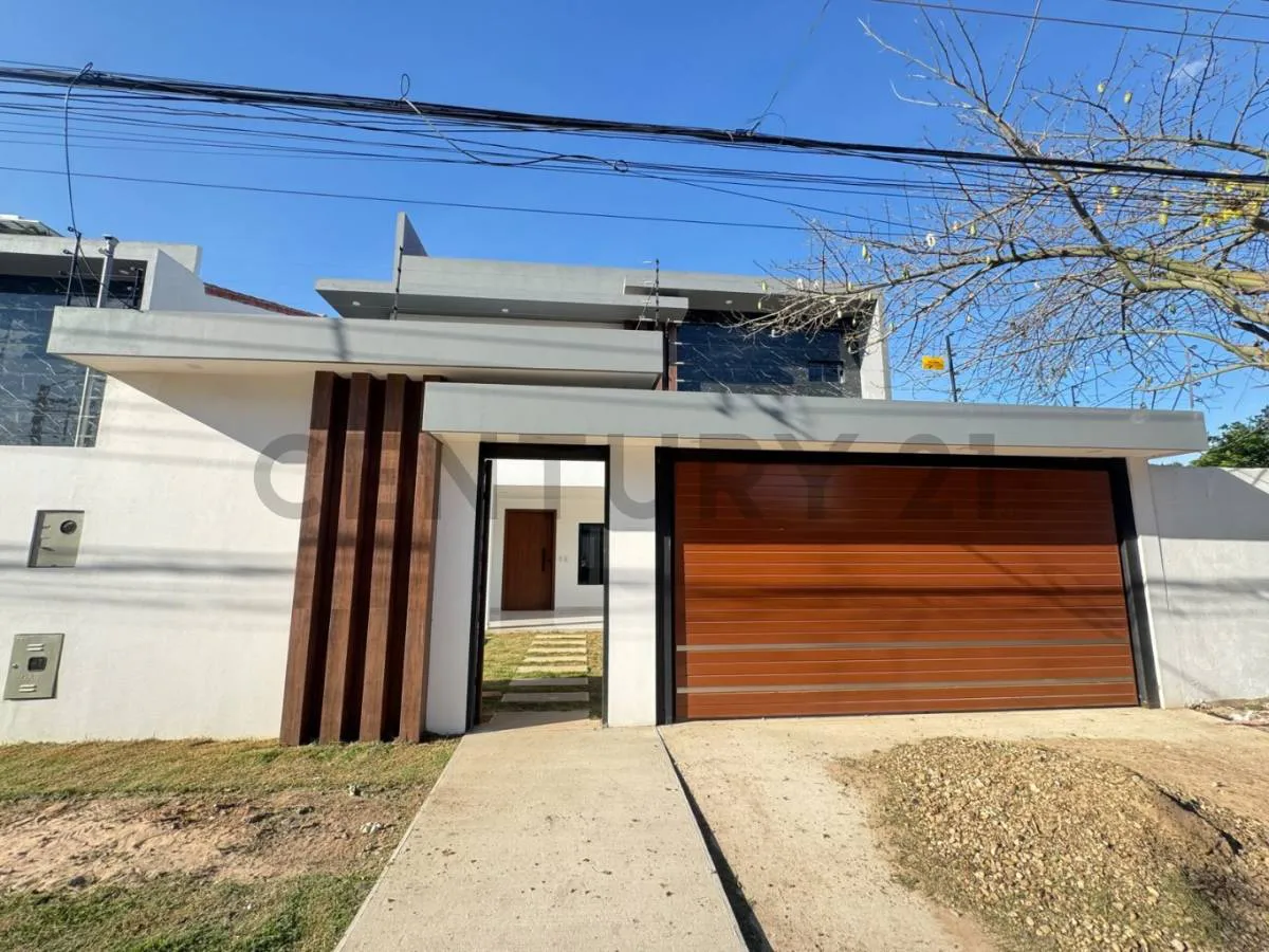 Foto 1 de Casa a Estrenar con Piscina en Venta- Zona Norte