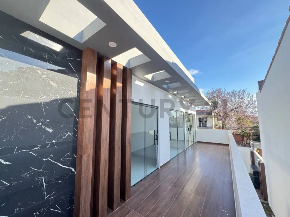 Foto 3 de Casa a Estrenar con Piscina en Venta- Zona Norte