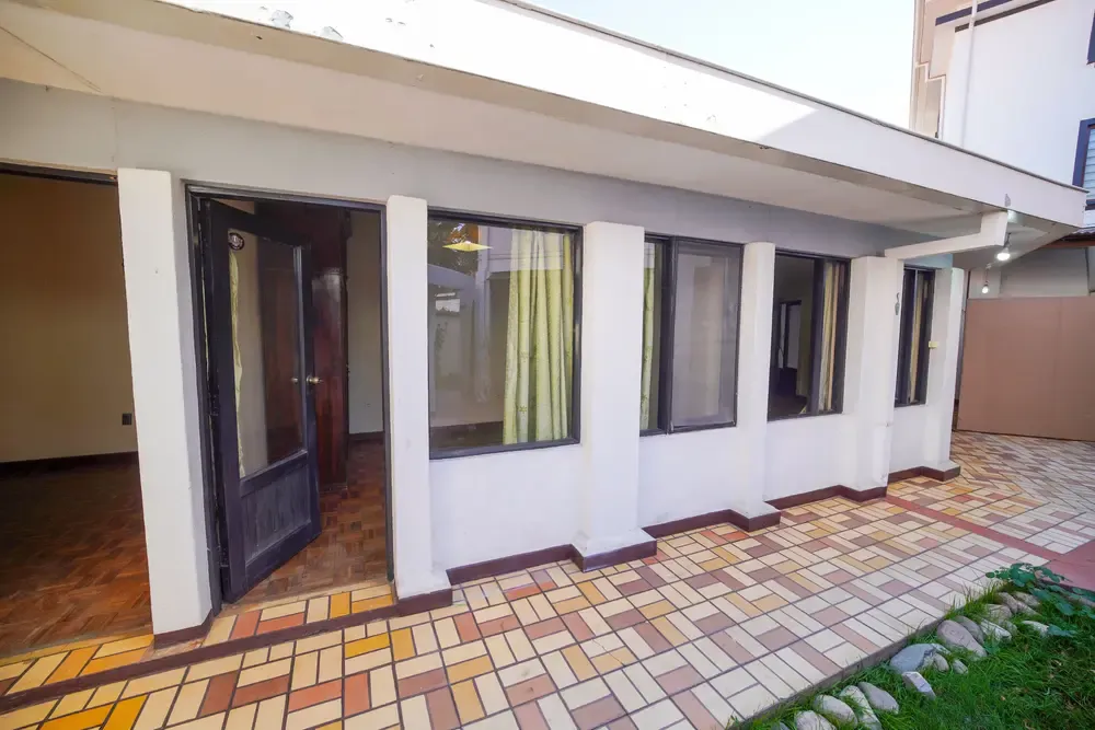 Foto 17 de Exclusiva casa en venta con departamento independiente