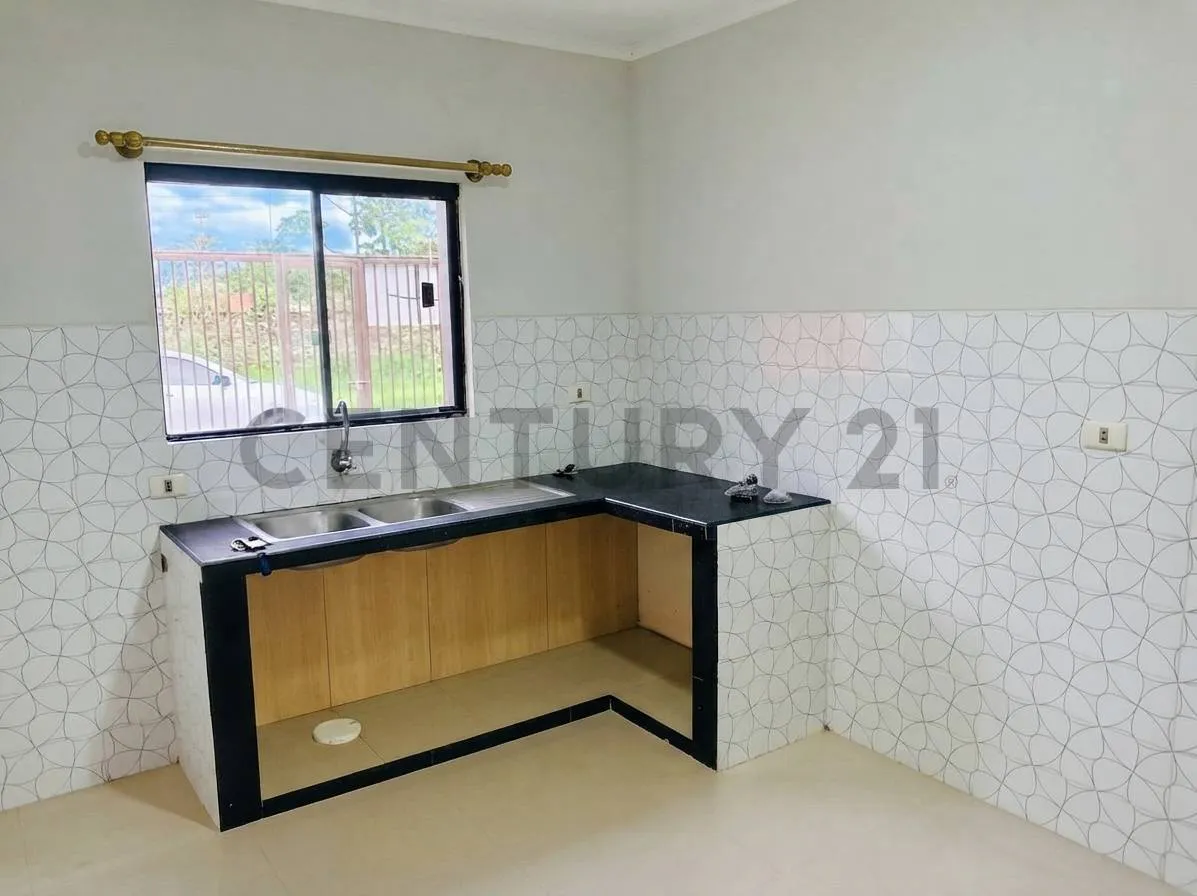 Foto 10 de Casa en Venta Tipo Chalet Zona Sur Doble Via La Guardia Km9 Av.Mapaiso