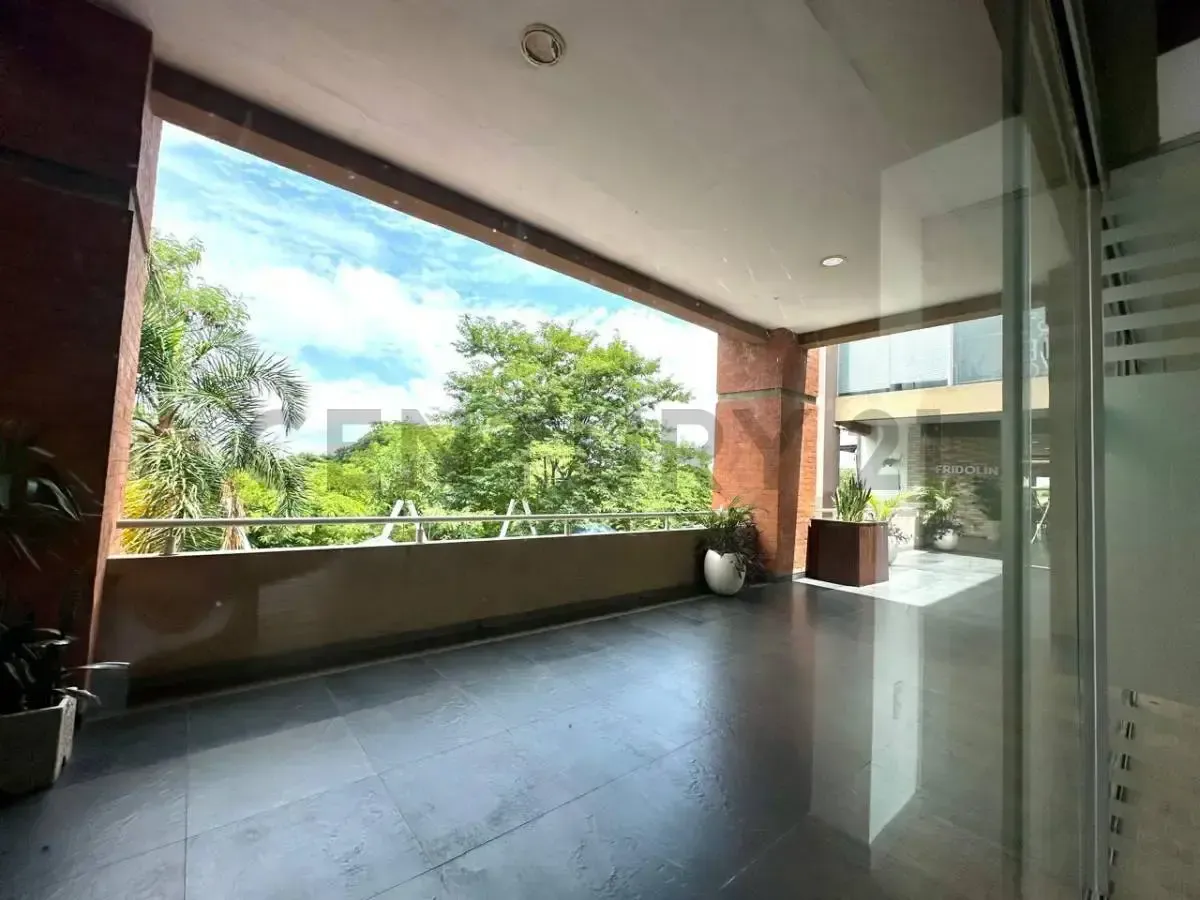 Foto 5 de Local Comercial en Alquiler – Urubó Open Mall