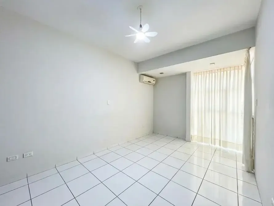 Foto 4 de Edificio en Venta con Viviendas y Local Comercial en Zona Norte entre 4to y 5to Anillo