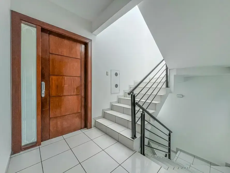 Foto 8 de Edificio en Venta con Viviendas y Local Comercial en Zona Norte entre 4to y 5to Anillo