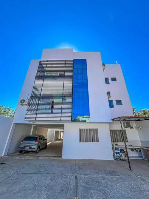 Foto 3 de Edificio en Venta con Viviendas y Local Comercial en Zona Norte entre 4to y 5to Anillo
