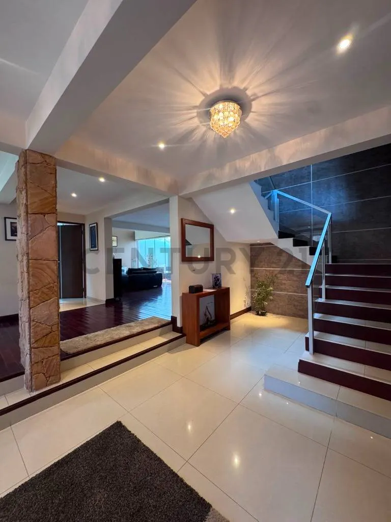 Foto 4 de Hermosa Casa en Venta