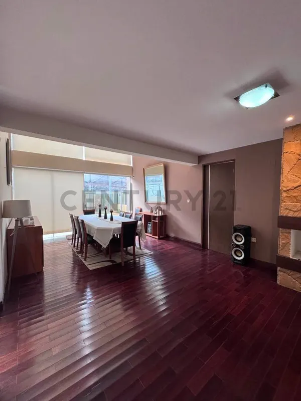 Foto 8 de Hermosa Casa en Venta