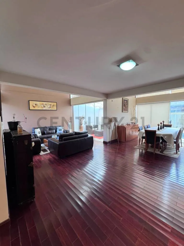 Foto 5 de Hermosa Casa en Venta