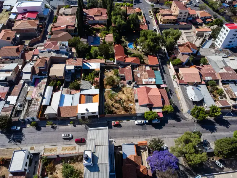 Foto 13 de Sobre avenida Atahuallpa terreno comercial en venta