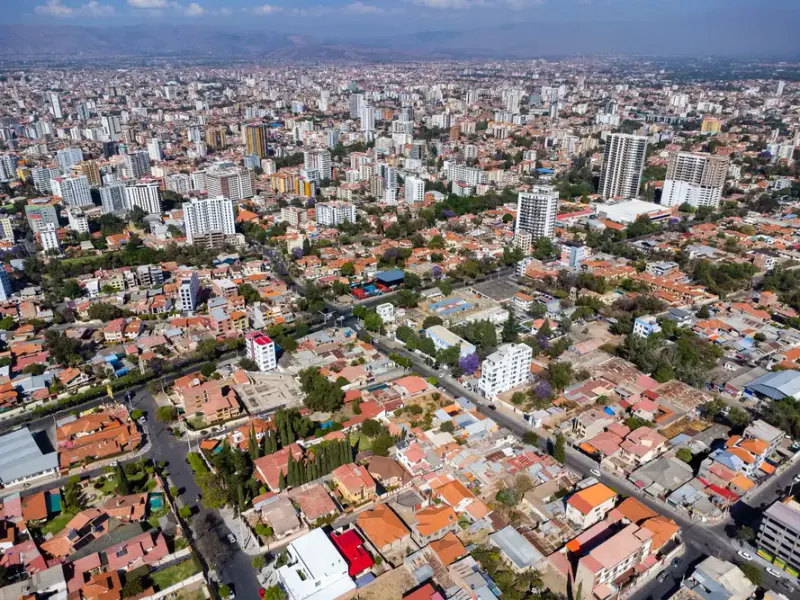 Foto 9 de Sobre avenida Atahuallpa terreno comercial en venta