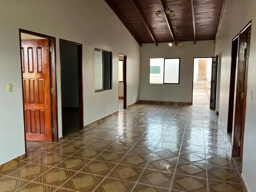 Foto 5 de Casa Comercial en Venta en Cobija