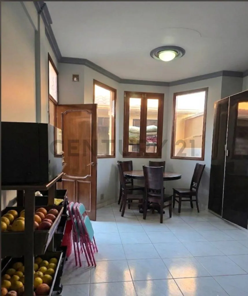 Foto 4 de Casa con Tienda en Venta – Zona Loreto