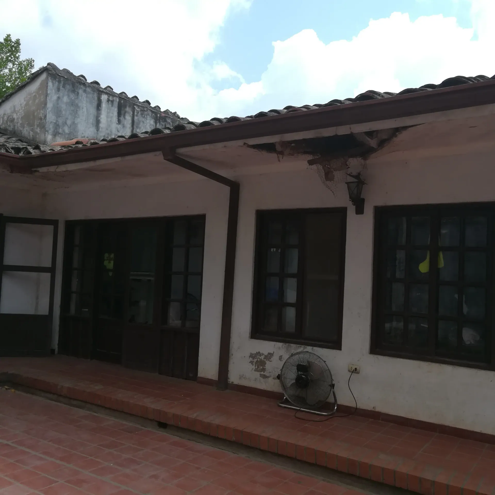 Foto 2 de Casa antigua en MONTERO