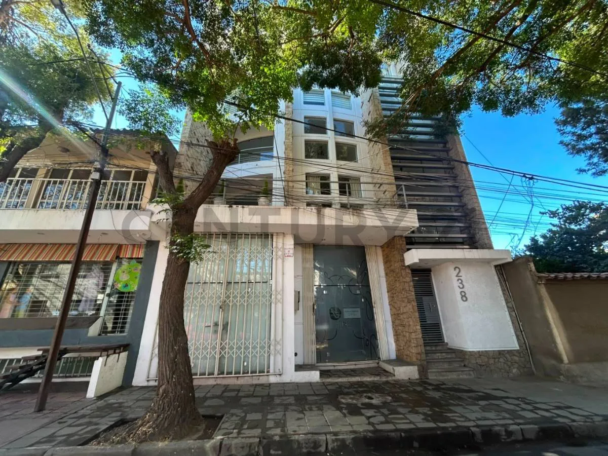 Foto 1 de Venta Edificio Calle General Trigo