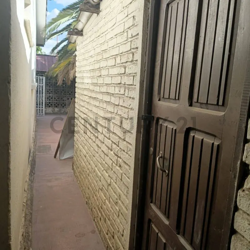 Foto 12 de Zona Central Amplia Casa a Precio de Lote para Inversion o Refaccion