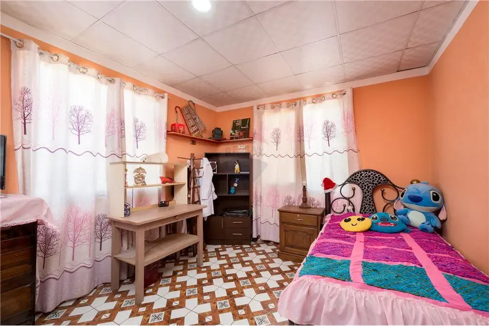 Foto 2 de Casa en Venta con Tienda Cerca Cementerio Concordia