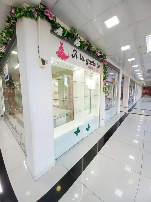 Foto 2 de 🏢 Local Comercial en Venta – Centro Comercial Norte
