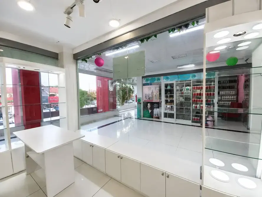 Foto 1 de 🏢 Local Comercial en Venta – Centro Comercial Norte