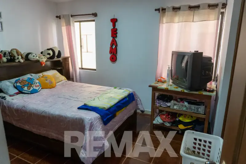 Foto 10 de Departamento de 3 dormitorios + dependencias - Condominio Santa Rosa III