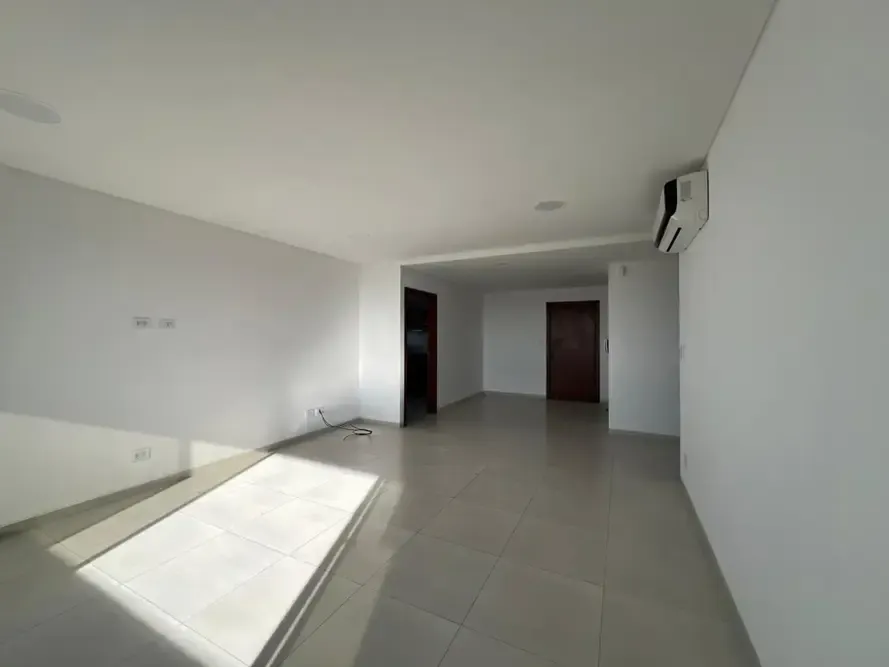 Foto 2 de Departamento en Alquiler de 3 Habitaciones Torre Virtus Av 2 de Agosto