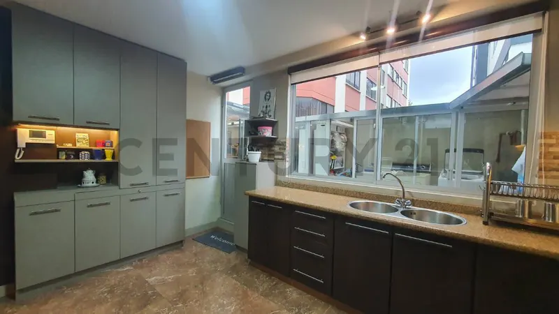 Foto 12 de Amplio Departamento en Venta en Irpavi, Altura Calle 16