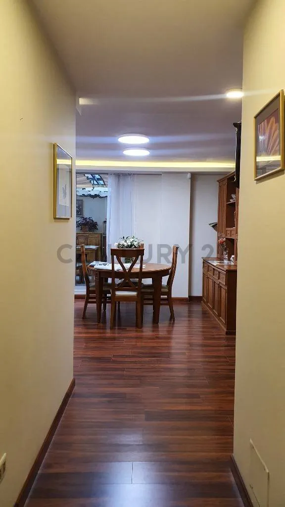 Foto 15 de Amplio Departamento en Venta en Irpavi, Altura Calle 16