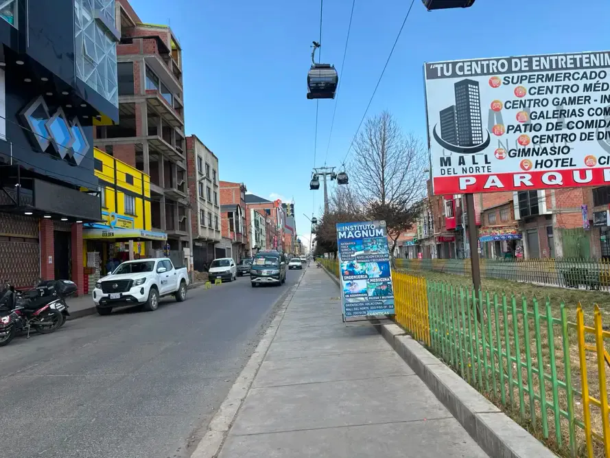 Foto 12 de Casa Comercial en Venta en La Av. 16 de Julio -Elalto