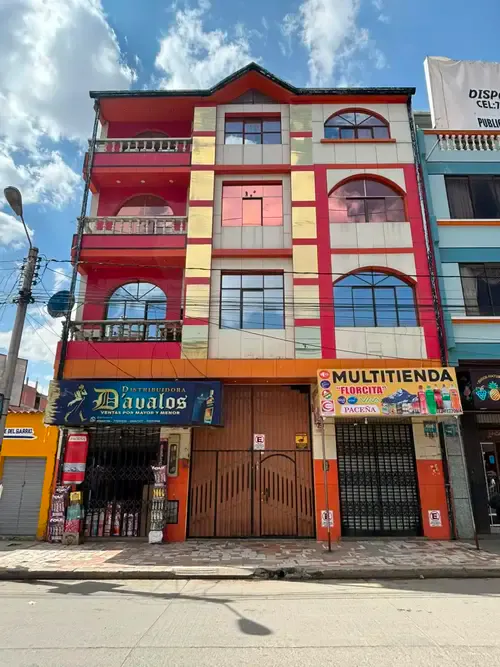 Foto 1 de Casa Comercial en Venta en La Av. 16 de Julio -Elalto