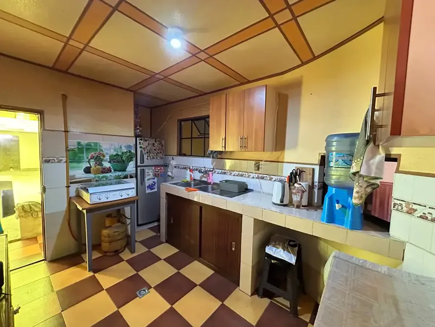 Foto 10 de Casa Comercial en Venta en La Av. 16 de Julio -Elalto