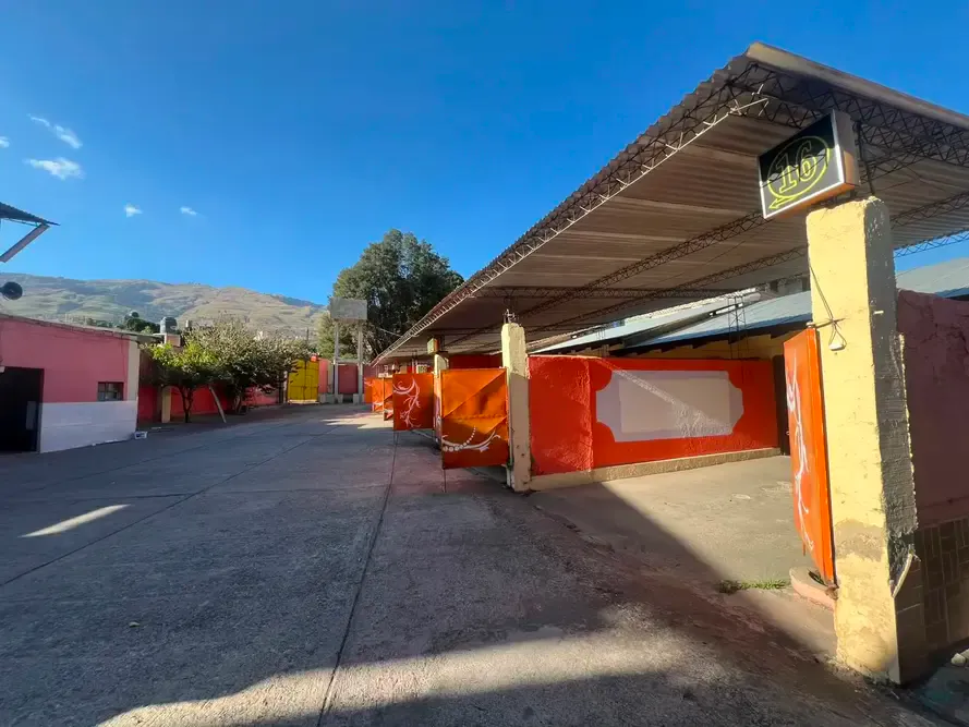 Foto 2 de Inversión con Doble Potencial: Motel en Venta-Negocio y Desarrollo Inmobiliario