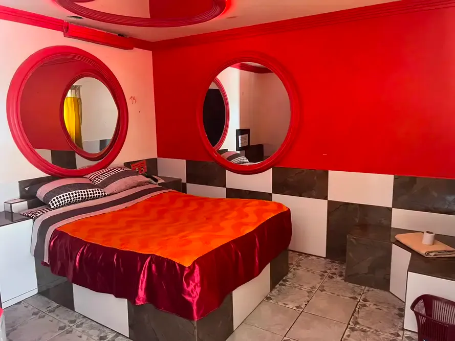 Foto 4 de Inversión con Doble Potencial: Motel en Venta-Negocio y Desarrollo Inmobiliario