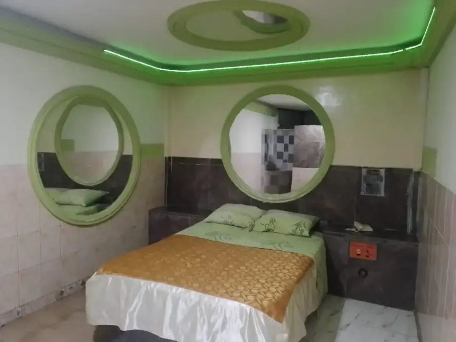 Foto 12 de Inversión con Doble Potencial: Motel en Venta-Negocio y Desarrollo Inmobiliario