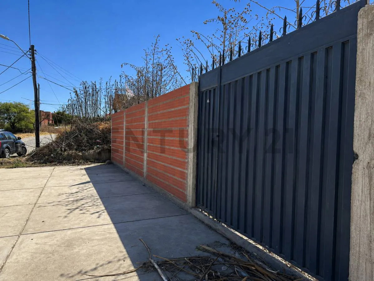 Foto 1 de Tereno en Venta Sobre Avenida