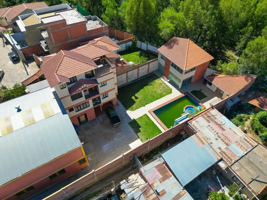 Foto 8 de Galpón Industrial + Viviendas de Lujo en Venta – Tiquipaya🚨🏭