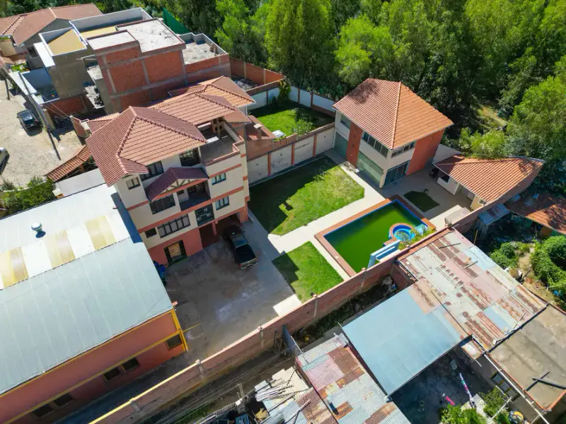 Foto 8 de Galpón Industrial + Viviendas de Lujo en Venta – Tiquipaya🚨🏭