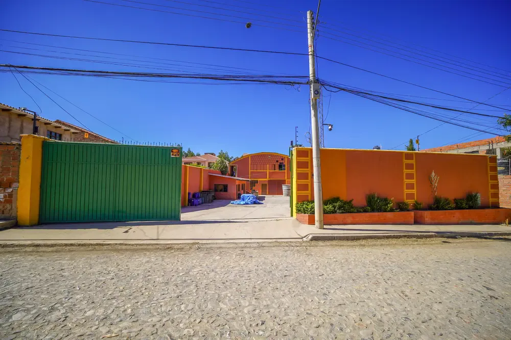 Foto 12 de Galpón Industrial + Viviendas de Lujo en Venta – Tiquipaya🚨🏭