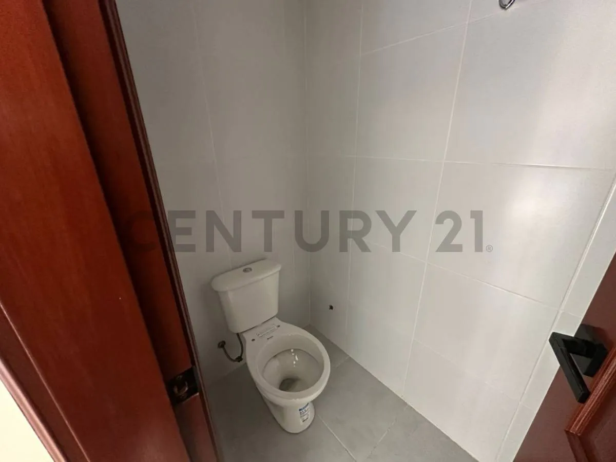 Foto 4 de Oficina en Alquiler – Final Bolívar