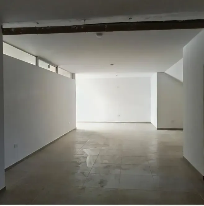 Foto 3 de Ambiente Semisótano En Venta