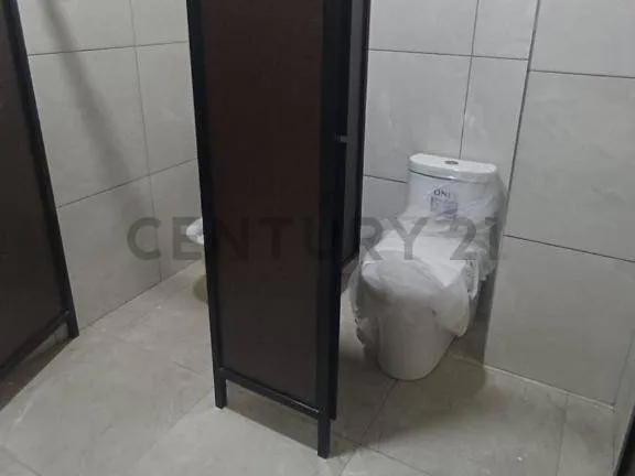 Foto 9 de Local Comercial en Alquiler