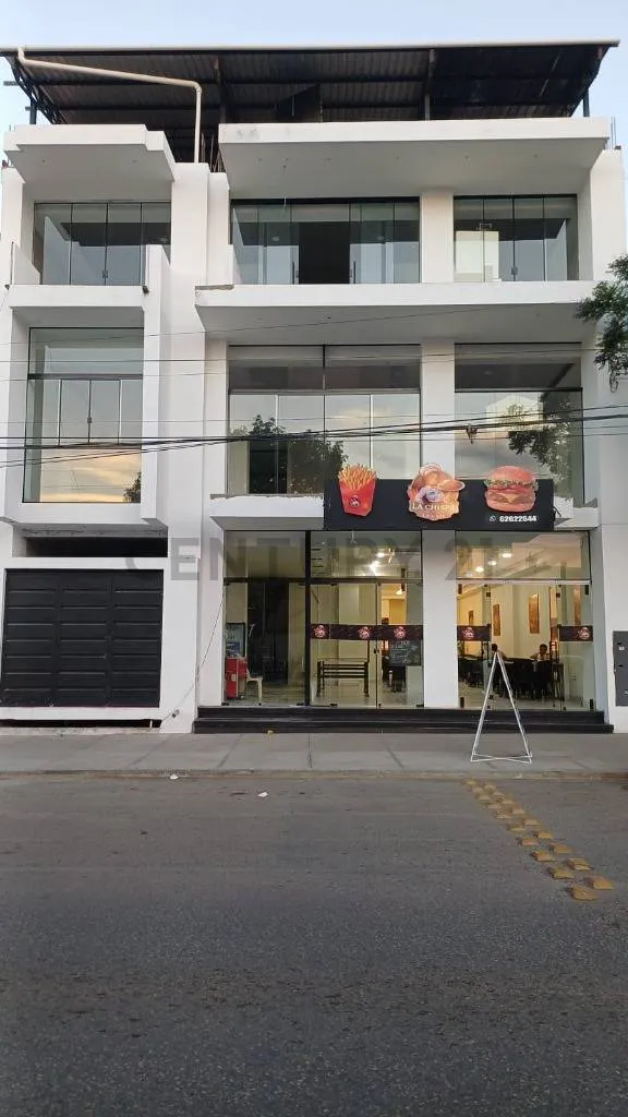 Foto 1 de Local Comercial en Alquiler