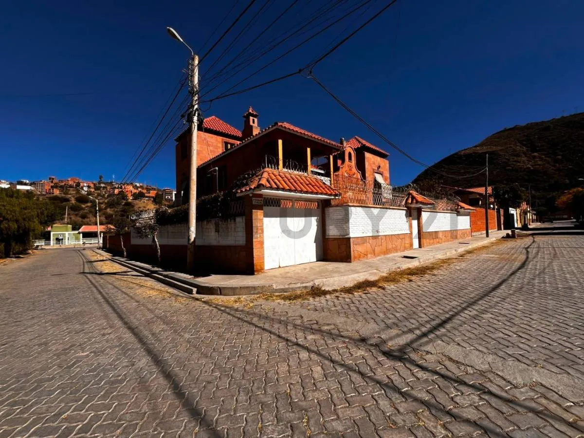 Foto 1 de Casa Imponente en Venta