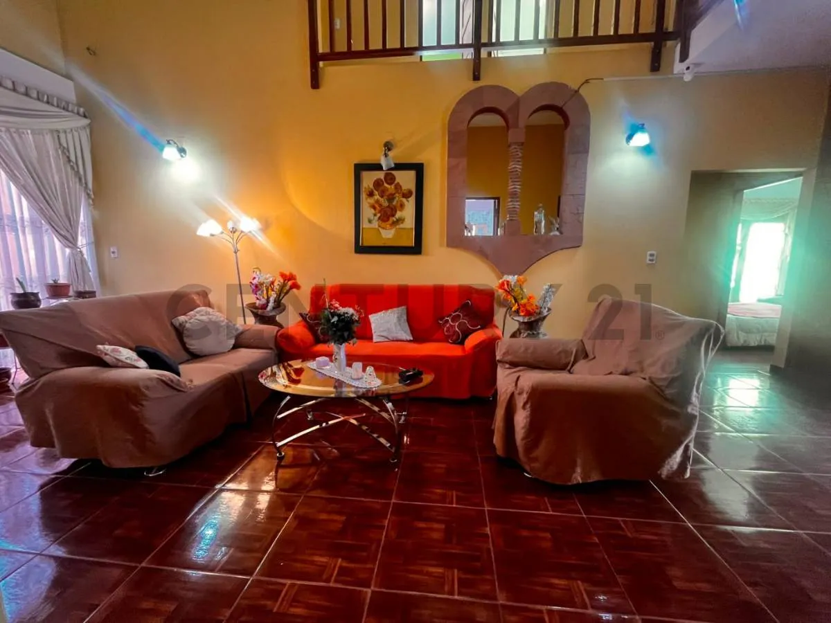 Foto 8 de Casa Imponente en Venta