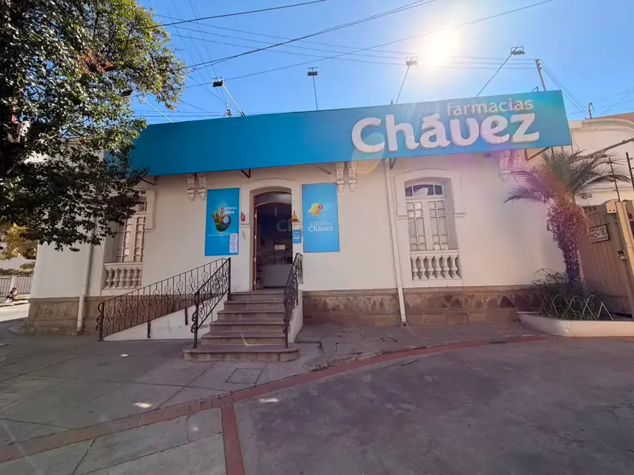 Foto 1 de Casa Comercial en Alquiler – Rotonda de Cala Cala, esquina Av. Atahuallpa