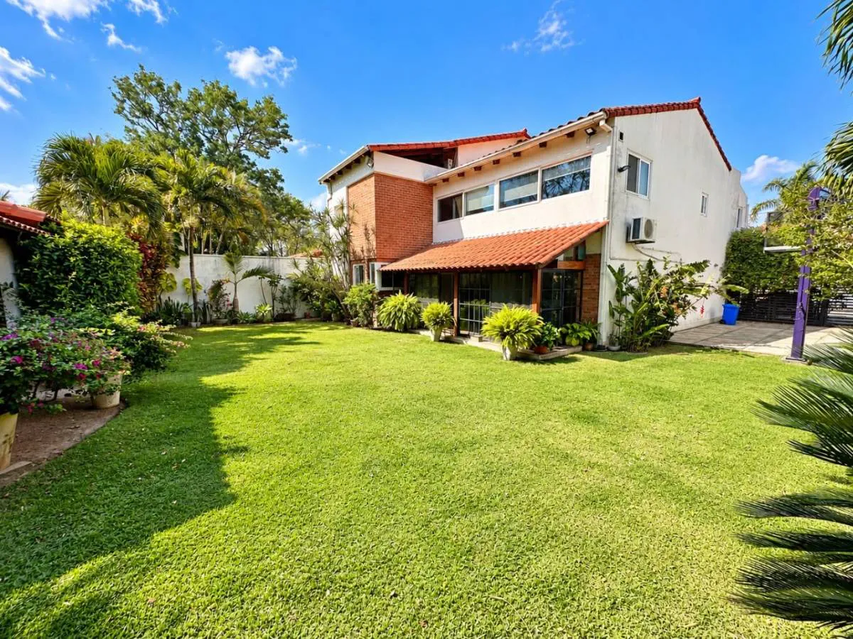 Foto 1 de CASA EN VENTA, CONDOMINIO PIRAI