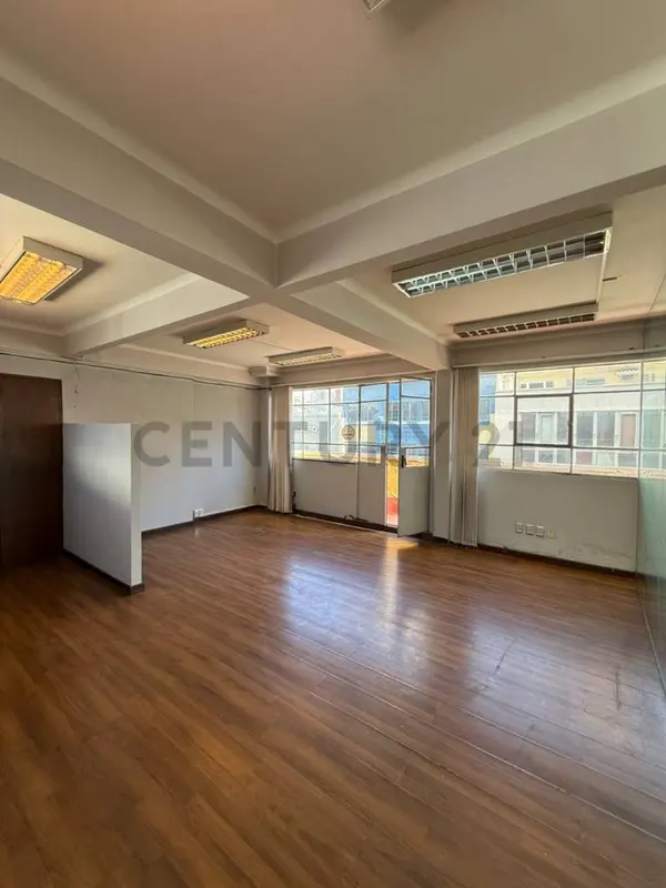 Foto 7 de Oficina Corporativa en Alquiler | Av. Camacho – Centro de La Paz